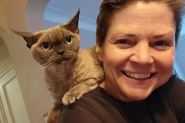 Leikkona varð fyrir bíl og lést