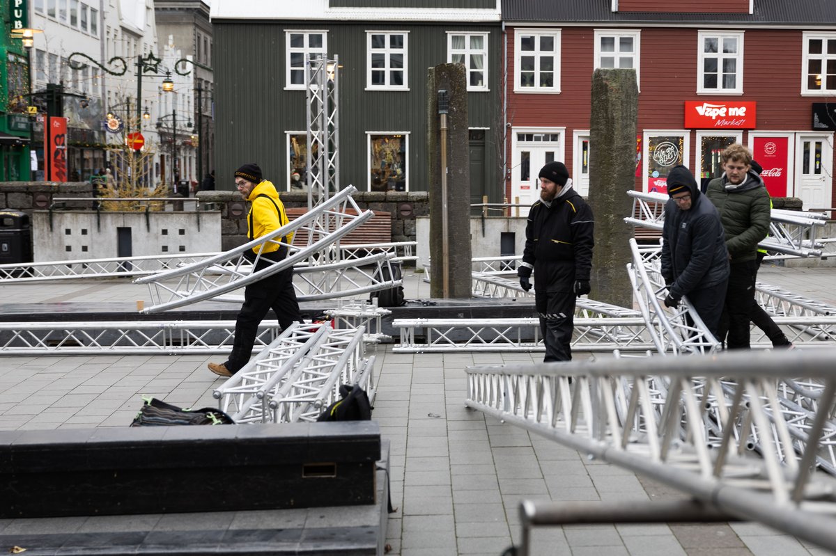 Uppsetning á skautasvelli NOVA