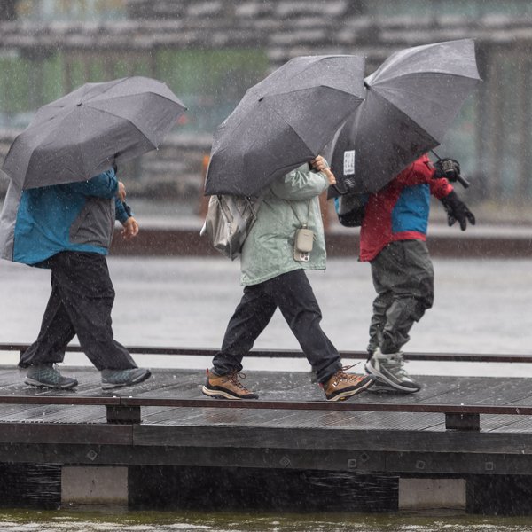 Líkur á eldingum og hellidembu