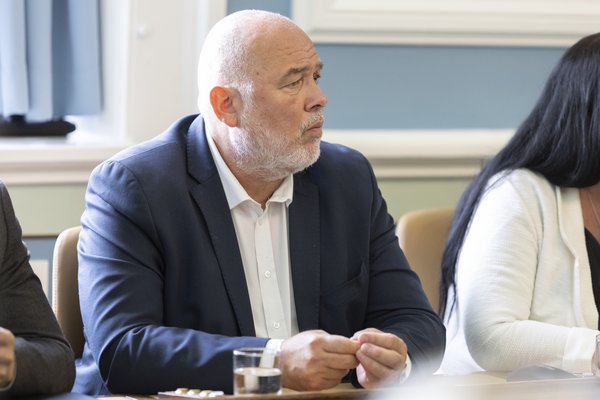 Logi vill finna næsta Ara Eldjárn