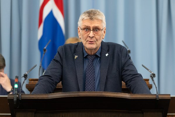 „Pólitíkin er tík“