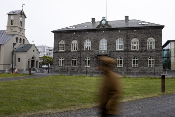 Fyrrum þingmaður sækist eftir forstjóraembætti