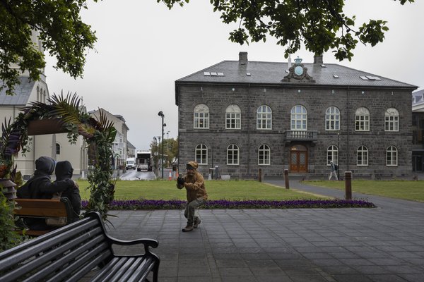 Boða mótmæli gegn fangabúðum á Íslandi