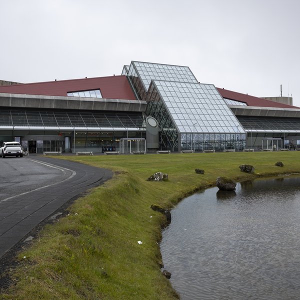 Þremur erlendum ríkisborgurum frávísað á Keflavíkurflugvelli