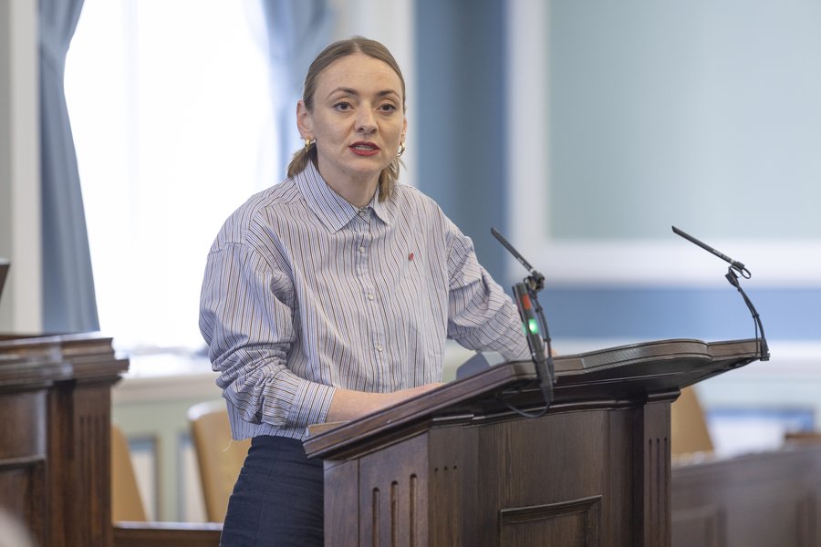 Hvetur Sjálfstæðisflokkinn til að hafna „þvælu“ Jóns Péturs