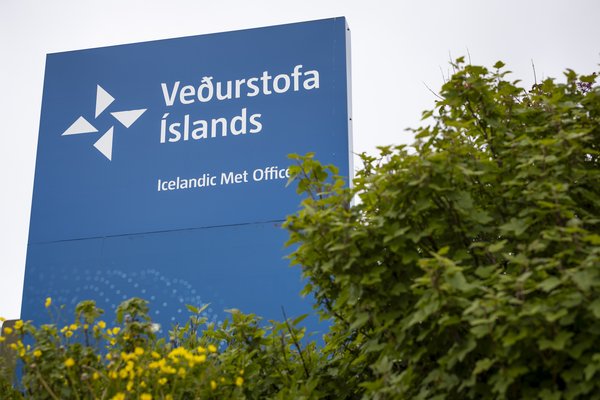 Varasamt veður vegna vinds
