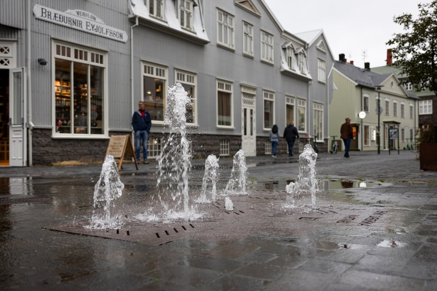 Skrúfuðu aftur frá eftir langt hlé