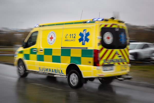 Einn fluttur með sjúkrabíl á bráðamóttökuna