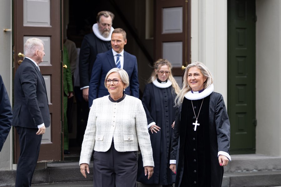 Alþingi sett með pompi og prakt