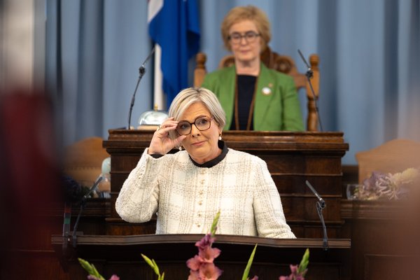 Halla vill minna málþóf á Alþingi