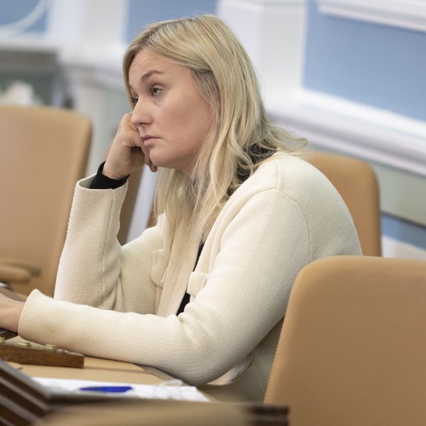 María Rut birtir pínlega ljósmynd af Snorra Mássyni