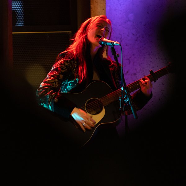 Fullt hús á stórfenglegum tónleikum Elínar Hall