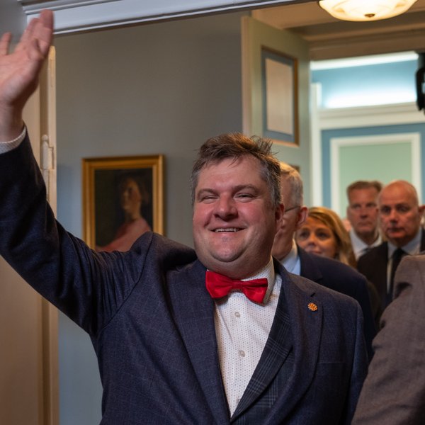 Foreldrar og sérfræðingar keppast við að leiðrétta Pawel