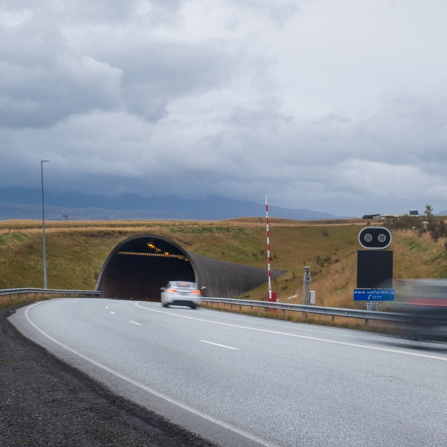 Gekk í skrokk á barnsmóður sinni og ók ítrekað fullur