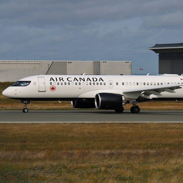 Flugstjóri fékk flogakast í miðju flugi
