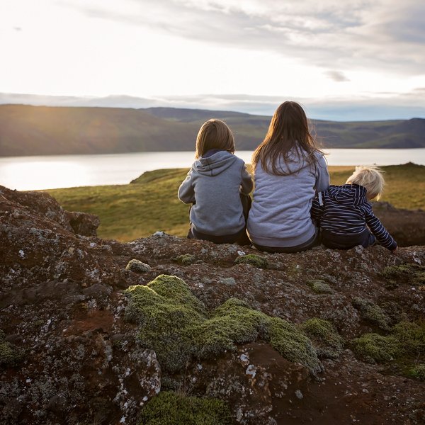 Börn bíða mánuðum og árum saman eftir aðstoð á Íslandi