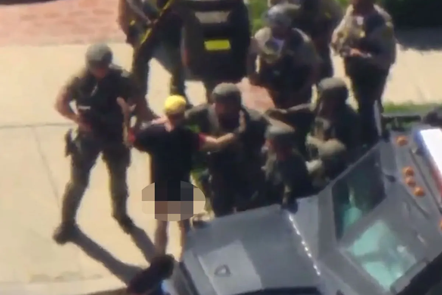 Buxnalaus maður handtekinn af sérsveit