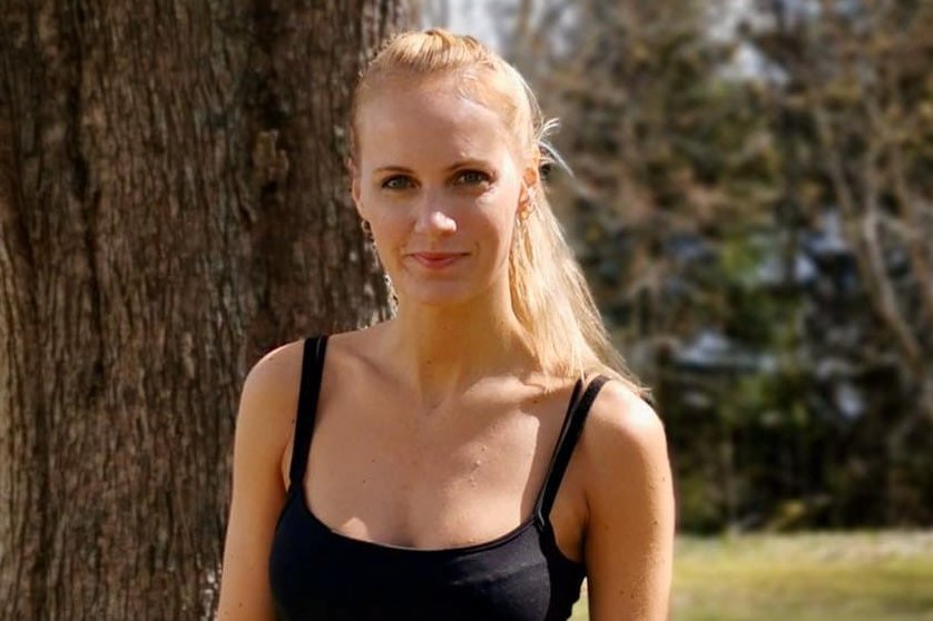 Dóra hjólar í Ríkisútvarpið