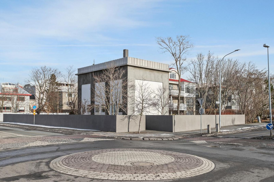 Eitt óvenjulegasta einbýli Reykjavíkur til sölu