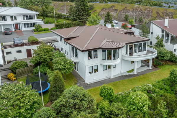 Gríðarstór gersemi í Garðabæ til sölu