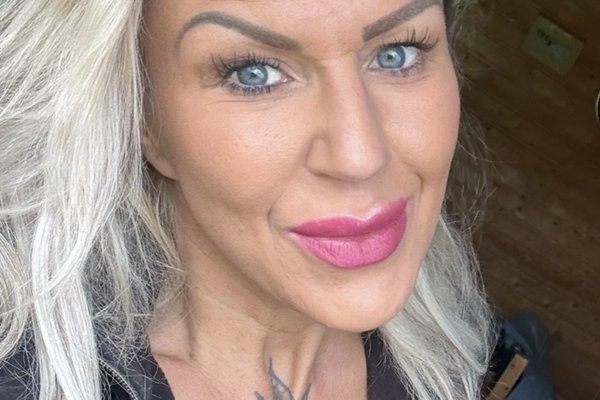 Ofbeldissambönd skilja ekki bara eftir sár hjá konum heldur móta þau börnin líka