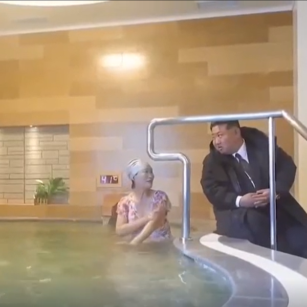 Einræðisherra skellti sér í heilsulind