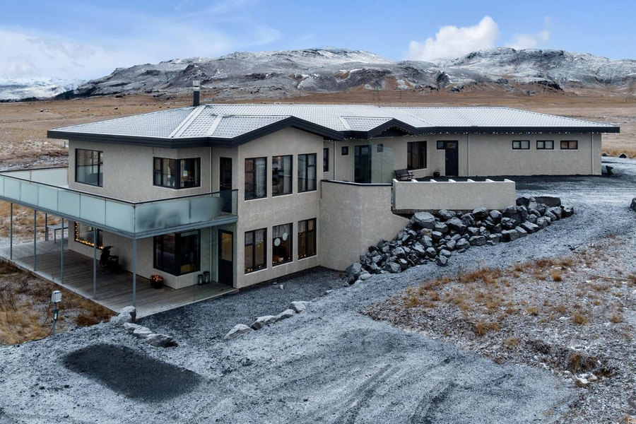 Eitt dýrasta einbýli landsbyggðarinnar til sölu