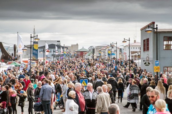 Skuggahliðar Ljósanætur