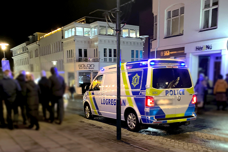 Hnífstunguárás tilkynnt til lögreglu í nótt