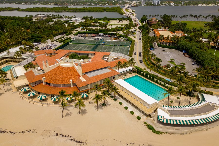 Leyniþjónustumenn drápu mann á heimili Trumps