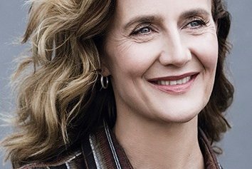 Ráðin skólameistari eftir „opinbera aftöku í fjölmiðlum“