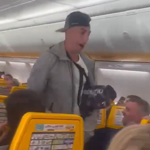 Birta myndband af ólátum farþega í Tenerife-flugi