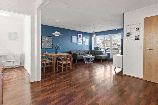 Blaðamaður Morgunblaðsins selur útsýnisíbúð í Árbænum