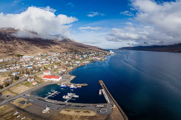 Loðnuvinnslan kaupir Ebba-útgerðina á Akranesi
