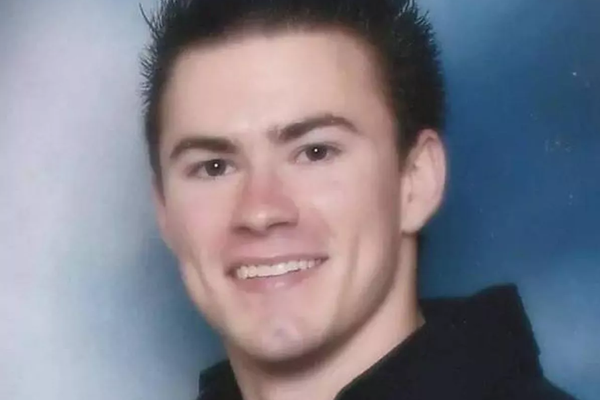 Móðir fullviss um að lík sonar hennar sé til sýnis á safni