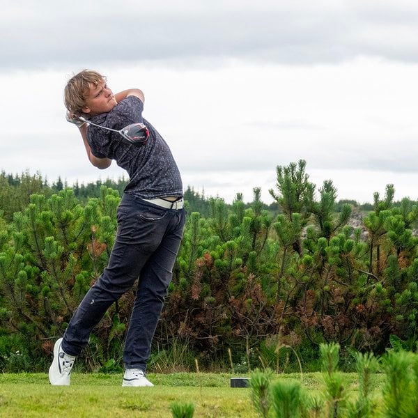 Veigar hársbreidd frá úrslitakeppni á sterkasta ungmennamóti heims í golfi
