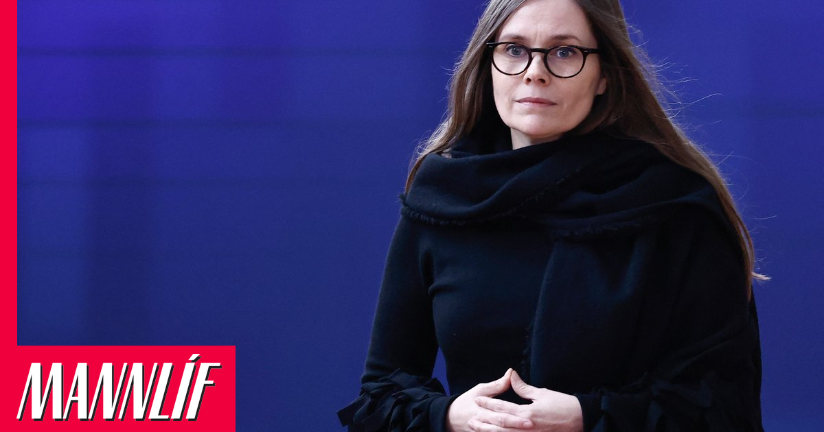 Katrín Jakobsdóttir talar á útifundi Áfram Ísland
