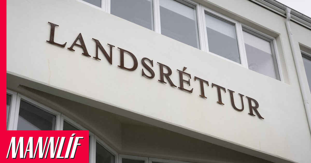 Landsréttur hleypir manni lausum eftir játningu á broti gegn barni