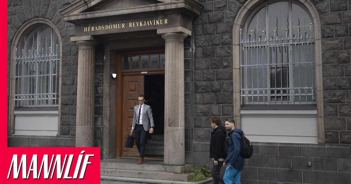 Jakob dæmdur fyrir gróft barnaníðsefni í símanum