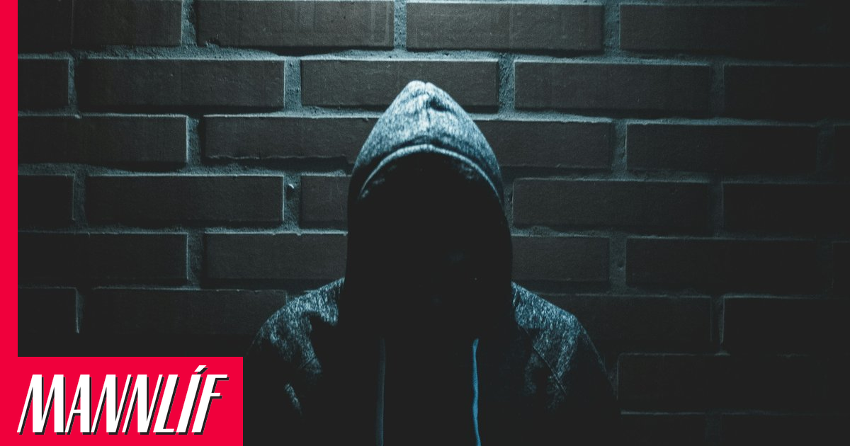 Braust yfir hundrað sinnum inn til konu sem hafnaði honum